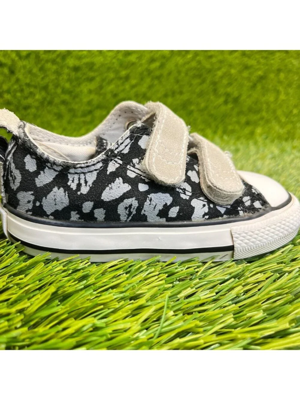 Converse Chuck Taylor All Star 2V Toddler Size 5C Black Athletic Shoes Sneakers